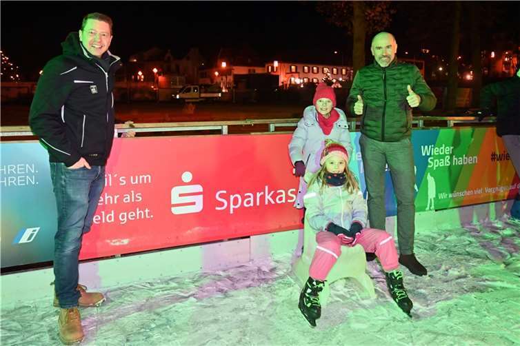 Christian Senk (l.) und Guido Mombauer (r.) freuen sich über die gute Zusammenarbeit.  Foto: Hans-Jürgen Vollrath