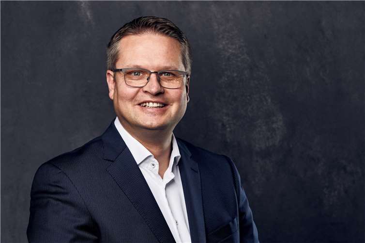 Christian Süß, Prokurist bei Volksbank RAE.  Foto: Marco Rothbrust Fotografie