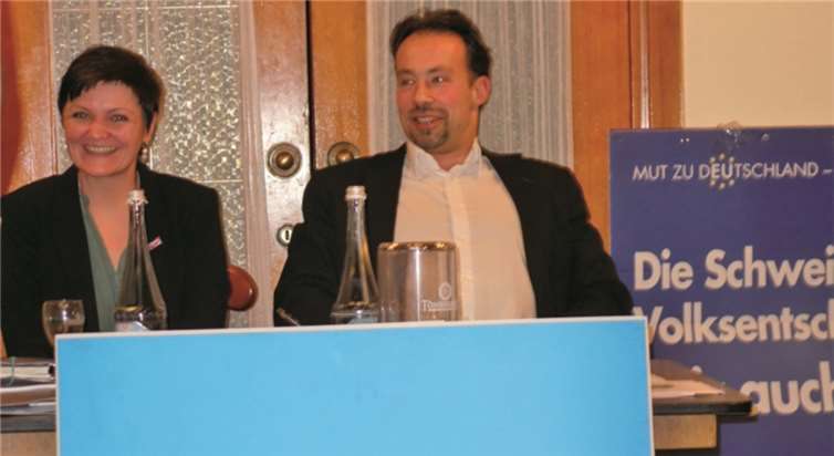 Christiane Christen uns Dr. Jan Bollinger (v.l.). privat