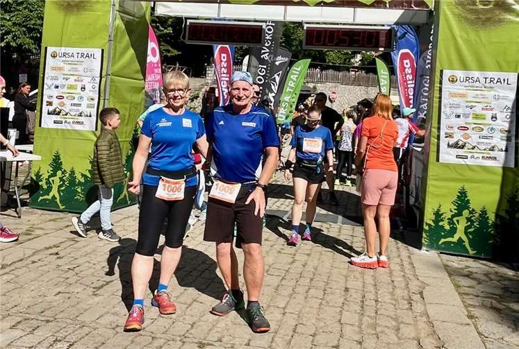 Christiane Münzel und Michael Rüb folgten beim Ursa-Trail in den Bergen des nördlichen Pindosgebirges den Spuren der Bären. Fotos: privat