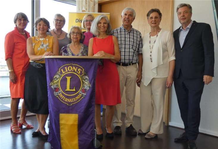 Christiane Schubert, Heike Großgebauer, Rula Constanze Strehl, Karlheinz Stöhr, Ute Leonardy, Gudrun Mieth-Leichsenring, Sigrid Meissner, Angelika Wurm und Michael Sperling.Fotos: privat