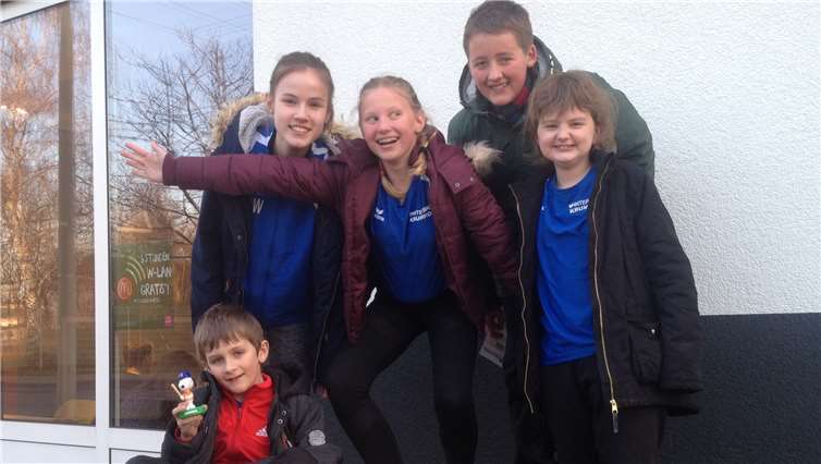 Christina Dahl, Melina Flöck, Carolin Wilkes, Jan Philipp Portz und Florian Kennert sammelten erste Turniererfahrungen in den Altersklassen U13 der Mädchen und Jungen.  privat
