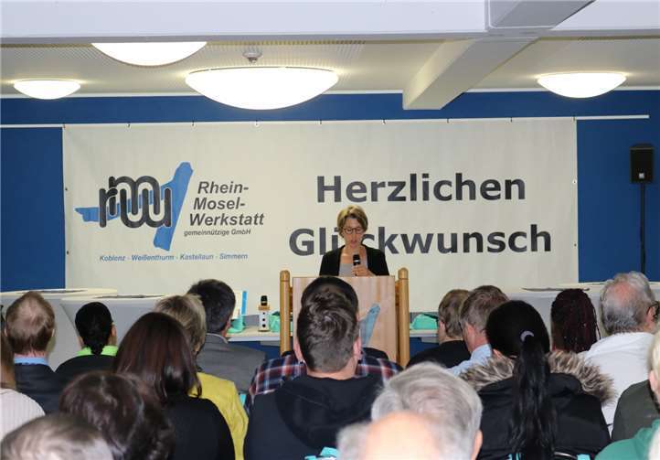 Christina Herbst-Wirtz bei der Begrüßung.