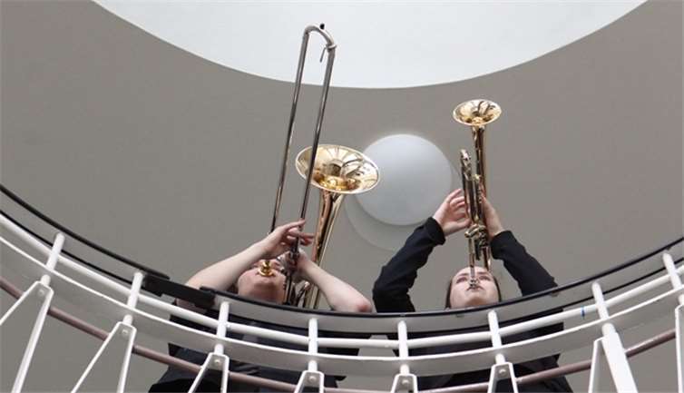 Christina Müller und Darius Finkbeiner freuen sich auf den Wettbewerb. LMG RLP