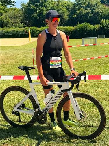 Finishing beim 30. Zeilharder Touristik Triathlon  Christina Pörtner  Foto: privat