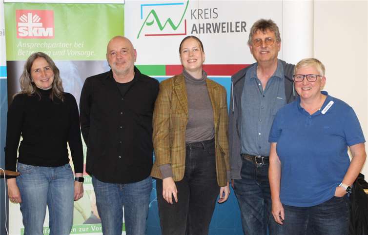Christina Wichert von der Betreuungsbehörde, Peter Maas - Oberarzt Geriatrie, sowie Sophie Kürsten und Ulrich Marx von der Betreuungsbehörde und Daniela Boy vom Evangelischen Betreuungsverein und Ralph Seeger, SKFM, (nicht auf dem Foto) hatten mit dieser Veranstaltung ein wichtiges Thema in den Fokus gerückt.  Foto: Ralph Seeger