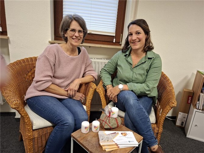 Christine Kabierschke und Bianca Orth begleiten betroffene Eltern in der Gesprächsgruppe. Foto: Beate Christ