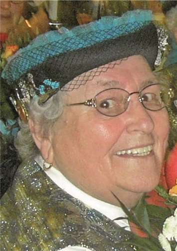 Christine Müller †. -FA-