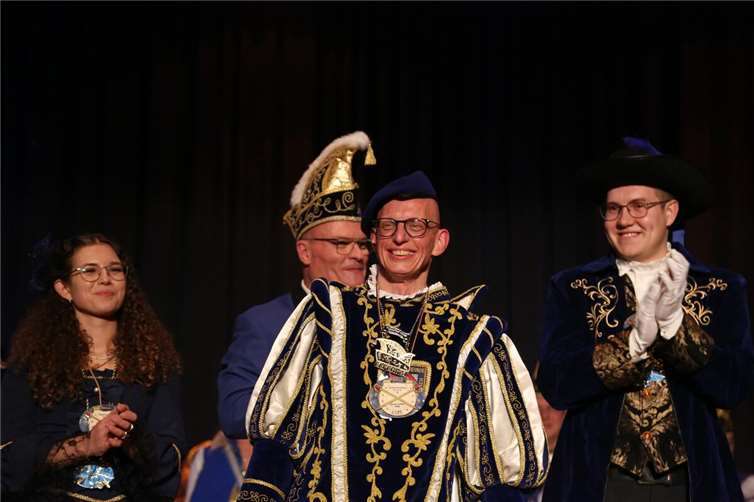 Ransbach-Baumbach feiert seine neuen Karnevalsoberhäupter Christoph III. kurz vor Amtsantritt.
