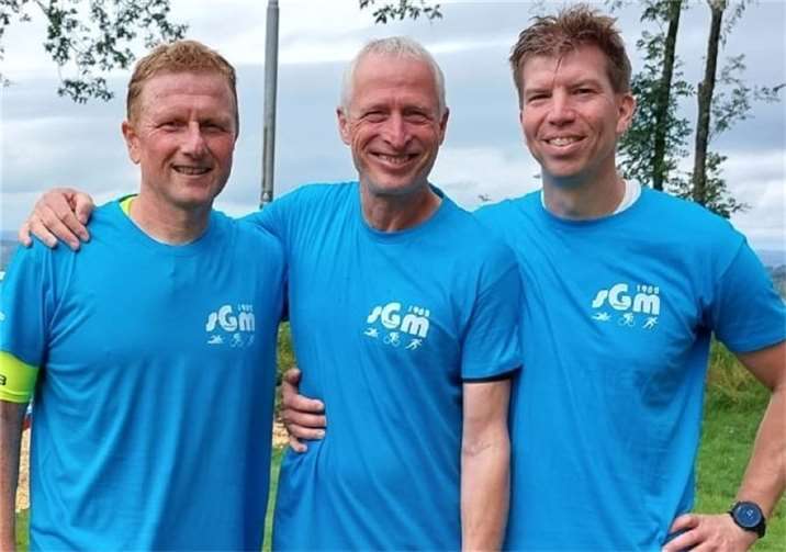 Christoph Mauel, Jörg Dittrich und Jendrik Graß (alle LT Puderbach) starteten beim "Mörsbachmän" einer Triathlon Kultveranstaltung in der Kroppacher Schweiz, die bereits zum 37. Mal ausgetragen wurde.  Foto: Birgit Hauser/LT Puderbach