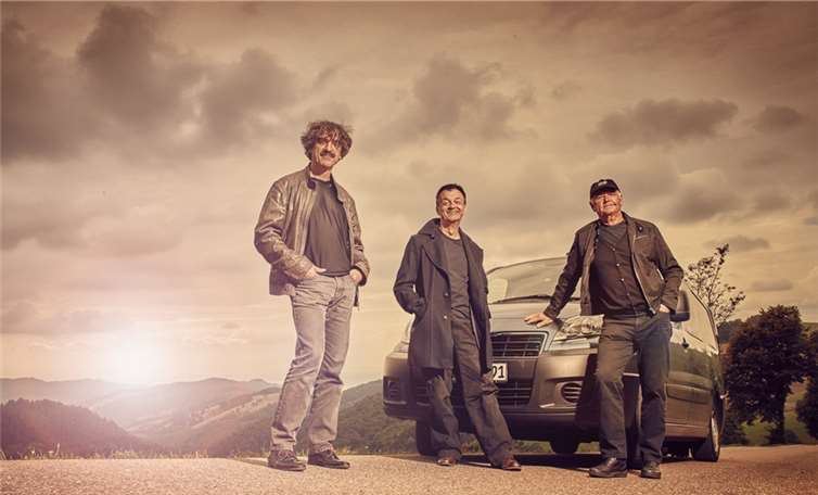 Christoph Pfaff (I Gesang, Gitarre, Mundharmonika), Thomas Scheytt (I Piano) und Hiram Mutschler (I Schlagzeug) sind die Boogie-Connection. Felix Groteloh