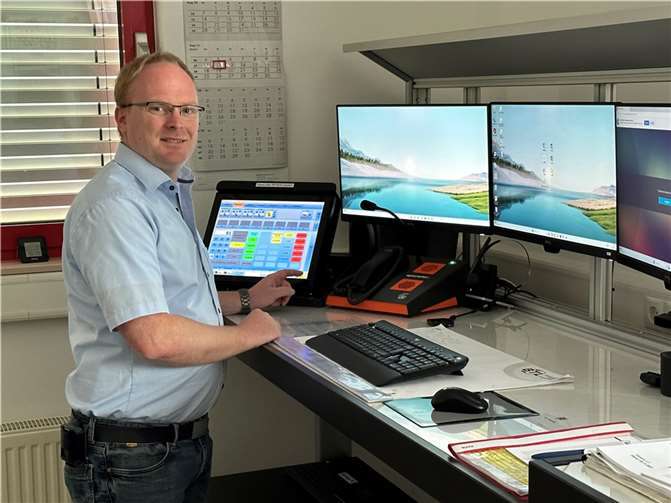 Christopher Wittig, Teilbereichsleiter Sicherheit und Ordnung der VG-Verwaltung Mendig, hat im Rahmen des Bundesweiten Warntags den Sirenenalarm in der VG Mendig in der Feuerwehreinsatzzentrale in Mendig manuell ausgelöst.  Foto: VG-Verwaltung Mendig/Pauly