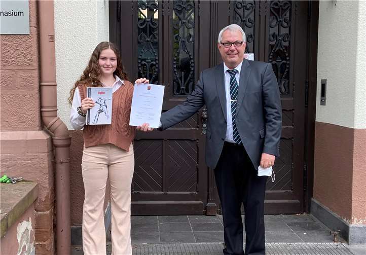 Clara Libovsky erstellte ein originelles Video, in welcher neue Zugänge zu europäischen Kunstwerken, zu Literatur und Musik (vergangener Jahrhunderte) thematisiert wurden.Fotos: privat