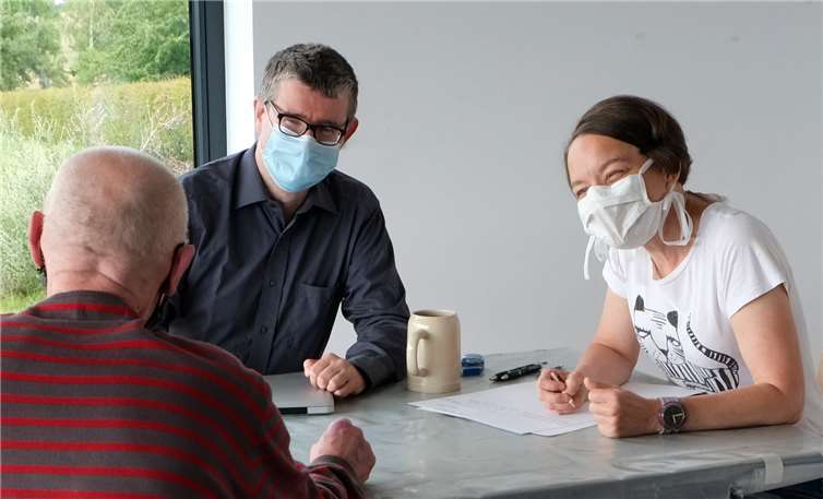 Claudia Antonius und Jörg Jozwiak mit Interviewpartner.Fotos: privat