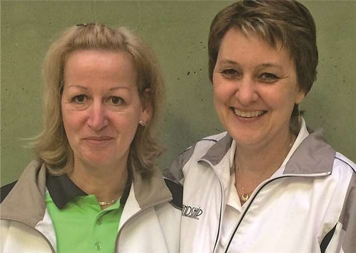 Claudia Bauch (r.) und Partnerin Dagmar Kuhfs freuten sich über Platz drei.
