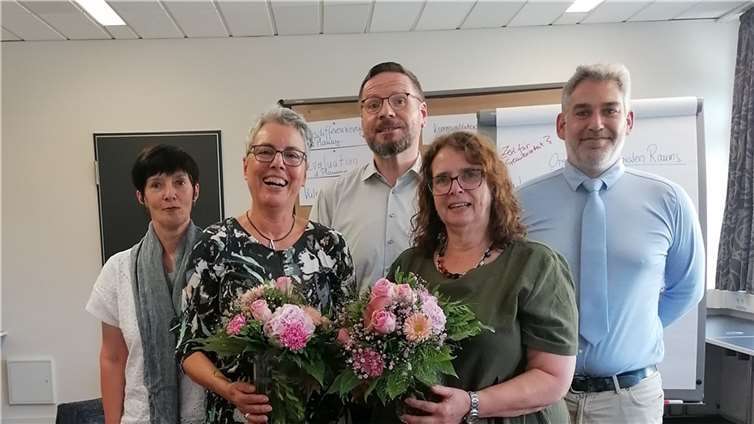 Claudia Braun und Mildred Ruppert mit dem Leitungsteam des Pastoralen Raumes Bad Neuenahr-Ahrweiler. Foto:privat