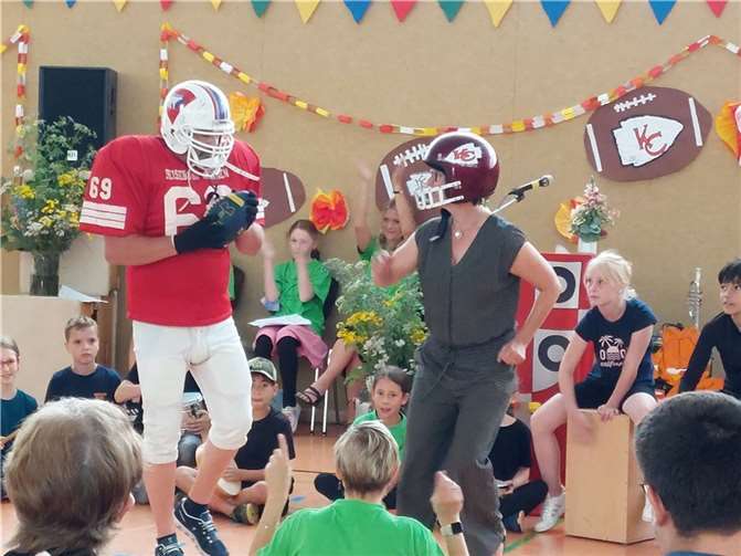 Claudia Degen verhehlte nicht, dass sie selber gerne American Football gespielt hätte.