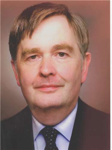 Claus-Dieter Schnug befürwortet die Anschaffung einer Aufbahrungskühlvitrine, damit die Menschen im Ort von ihren Angehörigen.Abschied nehmen können.