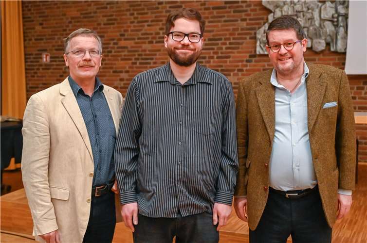 Claus Peter Beuttenmüller, Dennis Röhrig und Armin H. Flesch (v.l.) berichteten über ihre Recherchen und Recherchemöglichkeiten.  Copyright: Annette Krumpholz