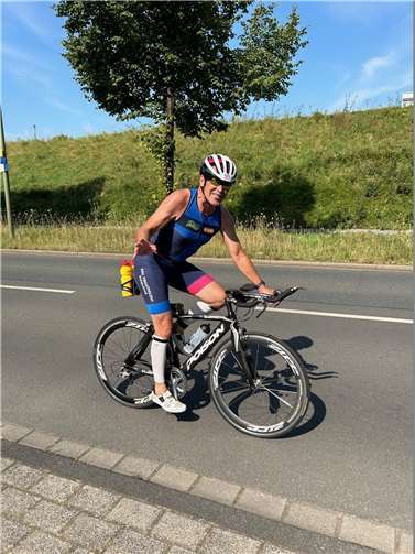 Claus-Peter Vogel auf der Radstrecke.  Foto: M. Vogel