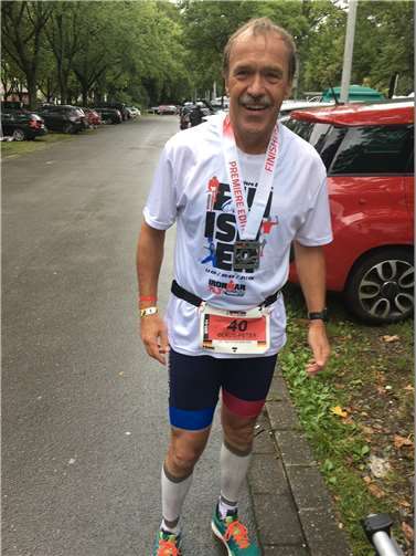 Claus-Peter Vogel im Ziel in Duisburg. Foto: Monika Vogel