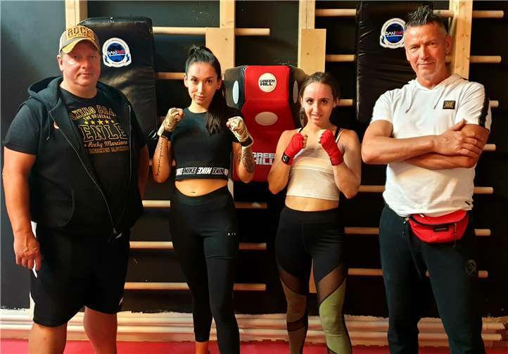 Clemens Pieroth Trainer BC Montabaur, Marci Sagovia, Lea Adams, Christoph Wolf Trainer Boxwolf Koblenz (v. li.) Foto: privat