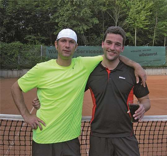 Clubmeister 2013 bei den Herren „Ü 30“ (v.l.): Vizemeister David Frey und Sieger Alex Ohmann. privat