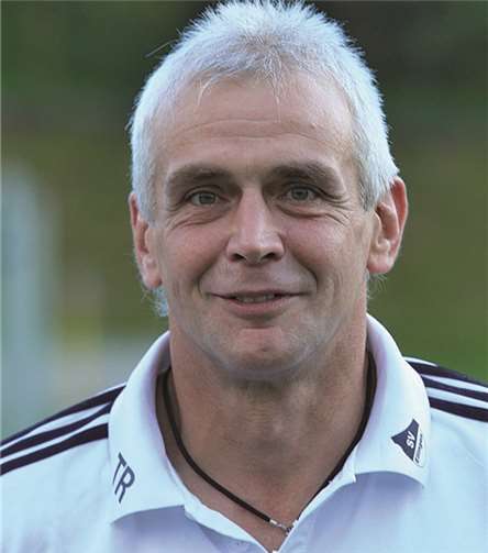 Co-Trainer Martin Krämer leitet den 1. Teil der Vorbereitung, da sich Trainer Thomas Kahler noch im Urlaub befindet.privat