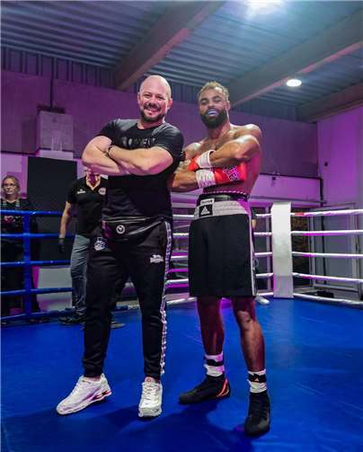 Coach David Boskovic (li) und Bastian Omokaro nach dem verdienten Sieg.Fotos: Team Sportclub Ahrtal