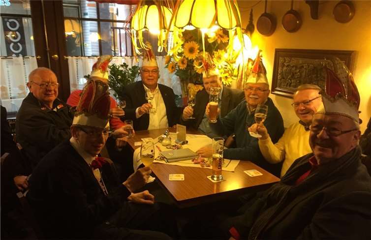 „Cochem Holau“ hieß es am 11.11. und mit einem gepflegten „Prost“ wurde die Session begonnen.