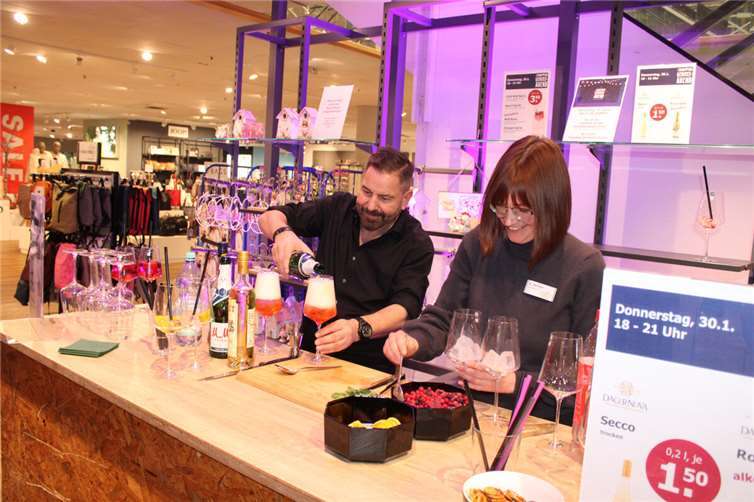Nach Feierabend schlendern, shoppen und genießen Cocktails steigerten den Genussfaktor.