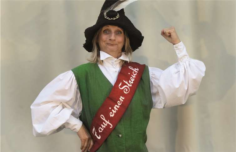 Comedy-Star Petra Nadolny aus Pro7 Switch Reloaded wird als tapferes Schneiderlein zu sehen sein. privat