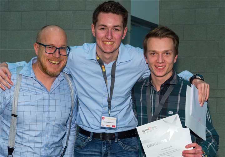 Constantin Jaekel und Tim Vogelbacher vom Martin-Butzer-Gymnasium in Dierdorf waren bei „Jugend forscht“ erfolgreich. evm/Seydel/Haberscheidt