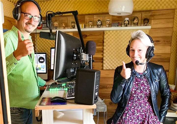 Corinna Kirchhöfer zu Gast bei Michael Mihm im Radio Westerwald-Studio. Foto: privat