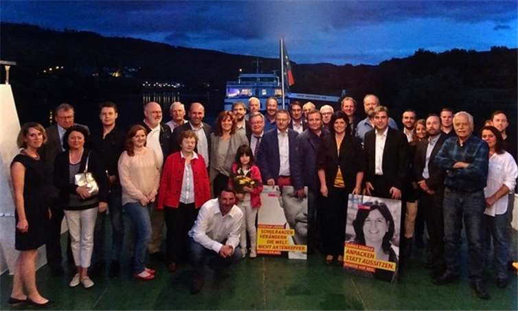 DIe Cochem - Zeller LÖiberalen hatten zur Weinprobe auf dem Schiff eingeladen.FDP