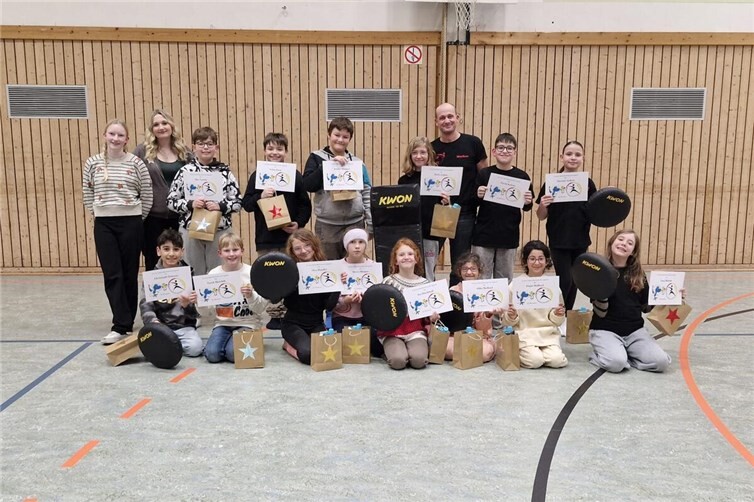 DIe Urkunden des Sportabzeichens wurden überreicht.Foto: privat