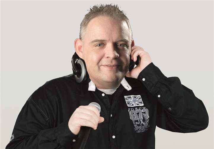 DJ Buddy alias Michael Schneider wird das spektakuläre Konzert mit Cat Ballou am Freitag, 18. September, bereichern.privat