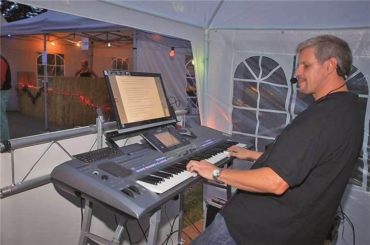 DJ Jens sorgte abends für gute Stimmung.