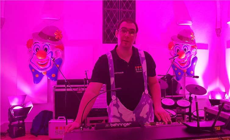 DJ Marko Tries hielt sein Publikum in Bewegung.