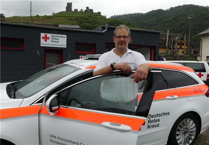 DRK-Kreisbereitschaftsleiter Thomas Schlicht hat 32 Einsatzkräfte zur Unterstützung in den Bereich Ahrweiler geschickt.