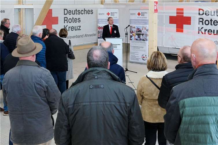 Der Rettungsdienst im Kreis Ahrweiler muss nach der Flut neu gedacht werden DRK-Kreispräsident Achim Haag begrüßte die Gäste.