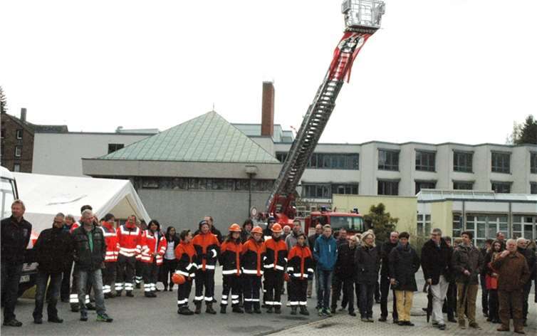 DRK und Jugendfeuerwehr waren natürlich auch bei der gelungenen Veranstaltung zugegen.UM
