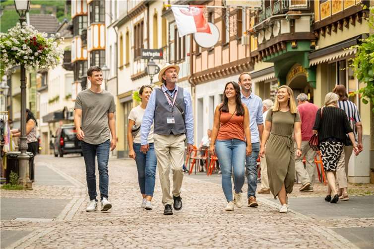 Da die Nachfrage nach den Gästeführungen sehr groß ist, bietet der Ahrtal-Tourismus Bad Neuenahr-Ahrweiler e.V. ab Januar wieder einen neuen dreimonatigen Kurs zur Gästeführer-Ausbildung an.  Foto: Dominik Ketz