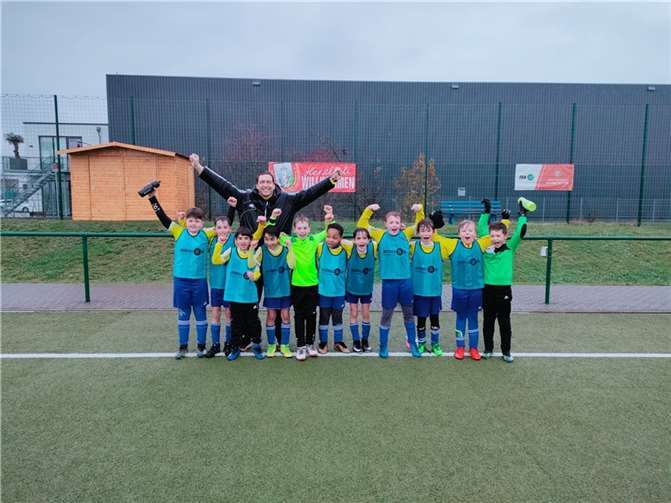 Da war die Freude groß: In der letzten Spielminute gelang der JSG Burgbrohl der nicht mehr für möglich gehaltene Siegtreffer zum 3:2.Foto: privat