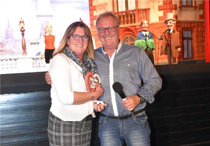 Dachdeckermeister Hans Henrich nutzte die Fahrt nach Köln, um seiner Liebsten einen Heiratsantrag zu machen.Foto: Eich