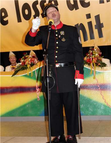 „Dä Knubbelisch vum Klingelpötz“ entführte die Jecken in den „Lustijen Scharfrichter“