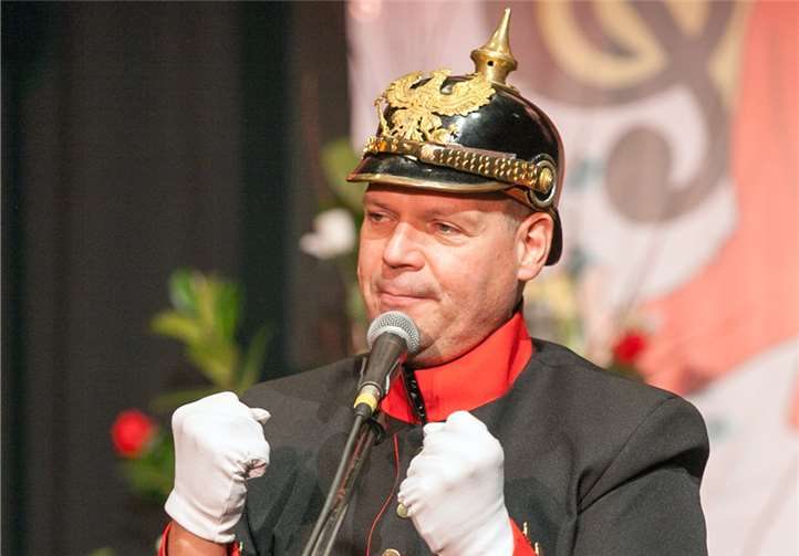 „Dä Knubbelisch vum Klingelpütz“ (Ralf Knoblich) überzeugte das Publikum mit seiner Typenrede als Kölner Gefängniswärter.