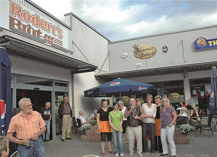 Dämmerschoppen an den Märkten in Pützfeld.-UM-