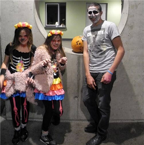 Dämonischen Spaß hatten die Jugendlichen auf der Halloween-Party. privat