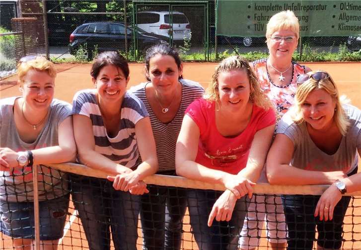 Damen 30 TC Steimel: Im Einsatz waren Michaela Schür, Nadine Hachenberg, Conny Kopp, Natanja Neitzert sowie Sabine Röber.